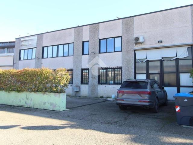 Locale Commerciale in vendita a Unione dei comuni Valli del Reno, Lavino e Samoggia, Sasso Marconi