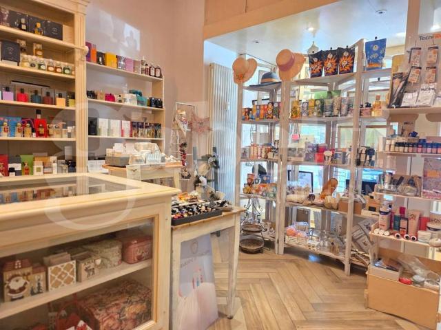 Locale Commerciale in vendita a Unione dei comuni Valli del Reno, Lavino e Samoggia, Sasso Marconi