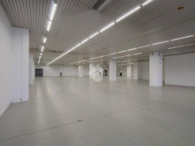 Locale Commerciale in vendita a Unione dei comuni del Distretto Ceramico, Sassuolo