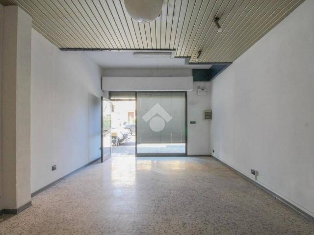 Locale Commerciale in vendita a Unione dei comuni del Distretto Ceramico, Sassuolo