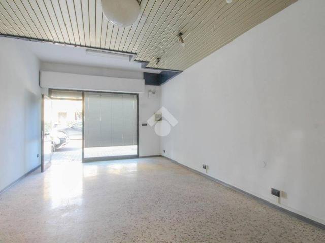 Locale Commerciale in vendita a Unione dei comuni del Distretto Ceramico, Sassuolo