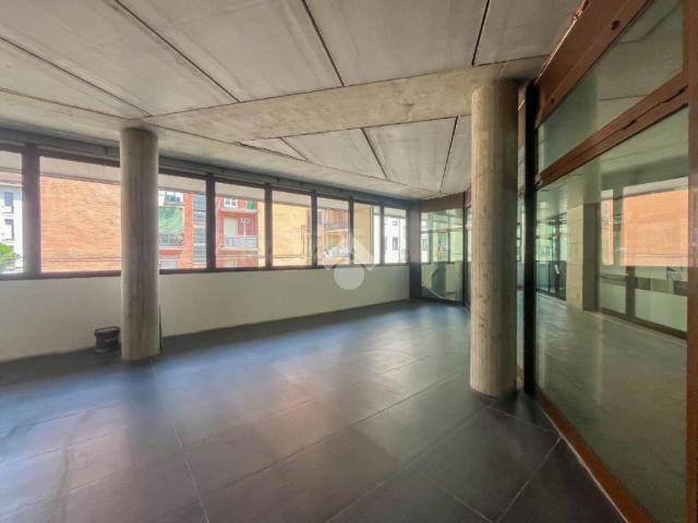 Locale Commerciale in vendita a Unione dei comuni del Distretto Ceramico, Sassuolo