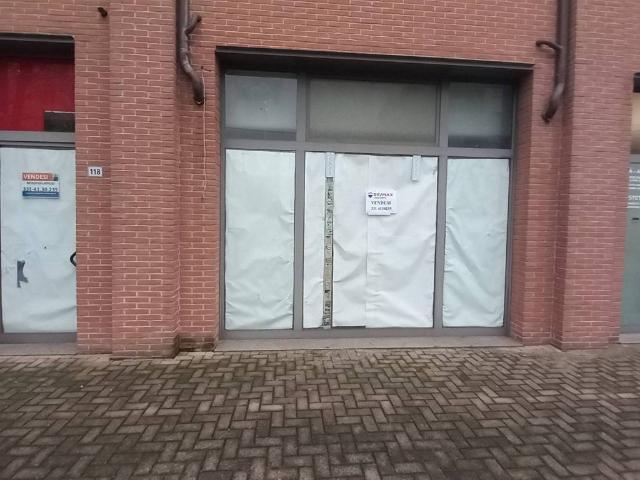 Locale Commerciale in vendita a Unione dei comuni del Distretto Ceramico, Sassuolo