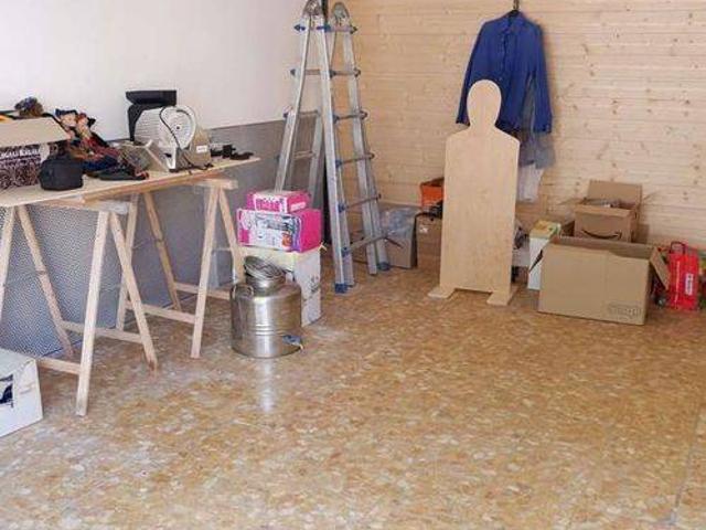 Locale Commerciale in vendita a Unione dei comuni del Distretto Ceramico, Sassuolo