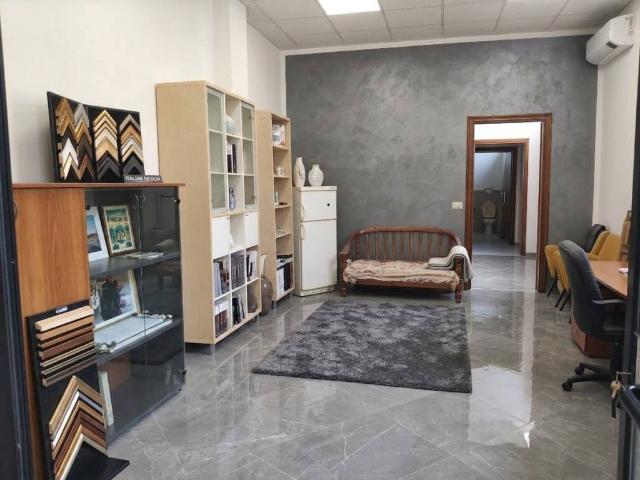 Locale Commerciale in vendita a Fossetta, Sassuolo