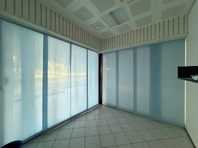 Locale Commerciale in vendita a Unione dei comuni del Distretto Ceramico, Sassuolo