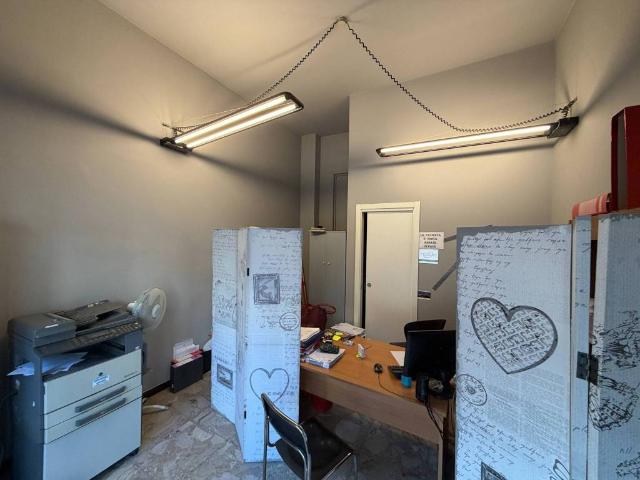 Locale Commerciale in vendita a Piemonte, Cuneo