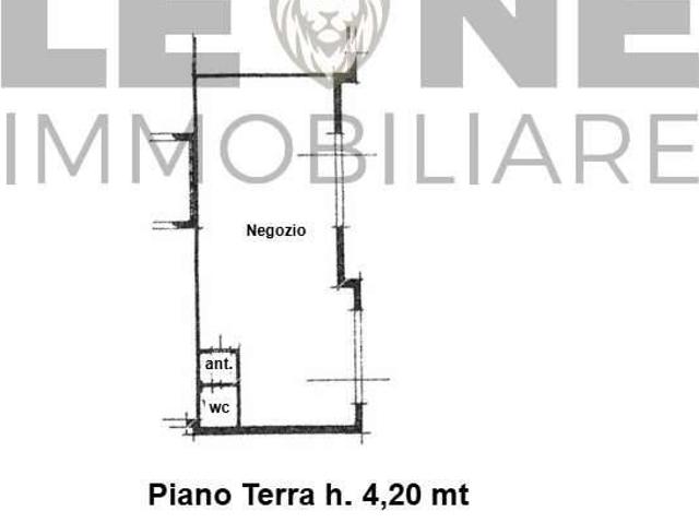 Locale Commerciale in vendita a Unione di comuni Terre di Castelli, Savignano Sul Panaro