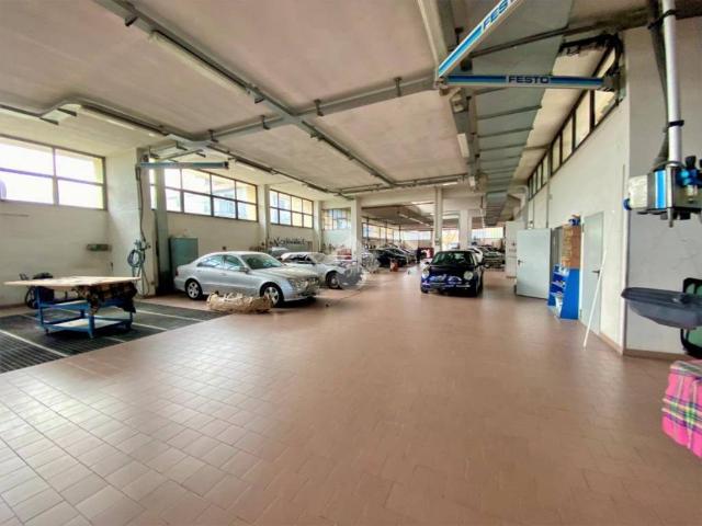 Locale Commerciale in vendita a Savignano Sul Rubicone, Reggio Emilia