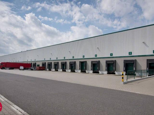 Locale Commerciale in vendita a Savignano sul Rubicone, Forlì-Cesena