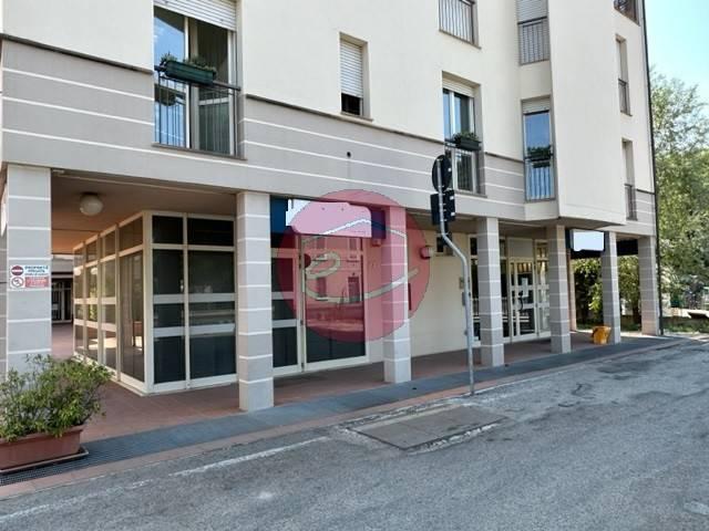 Locale Commerciale in vendita a Savignano Sul Rubicone, Reggio Emilia
