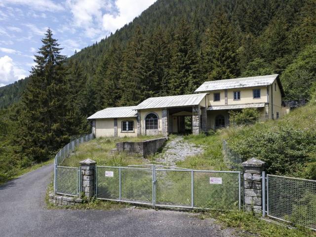 Locale Commerciale in vendita a Comunità montana della valle Camonica, Saviore Dell'adamello