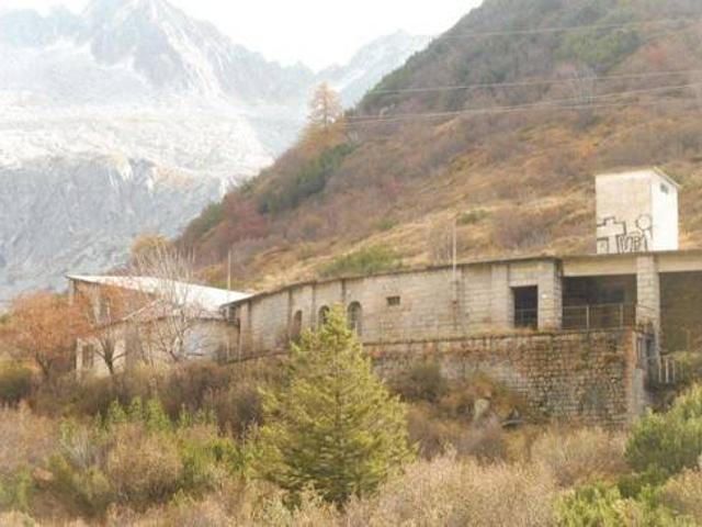 Locale Commerciale in vendita a Comunità montana della valle Camonica, Saviore Dell'adamello