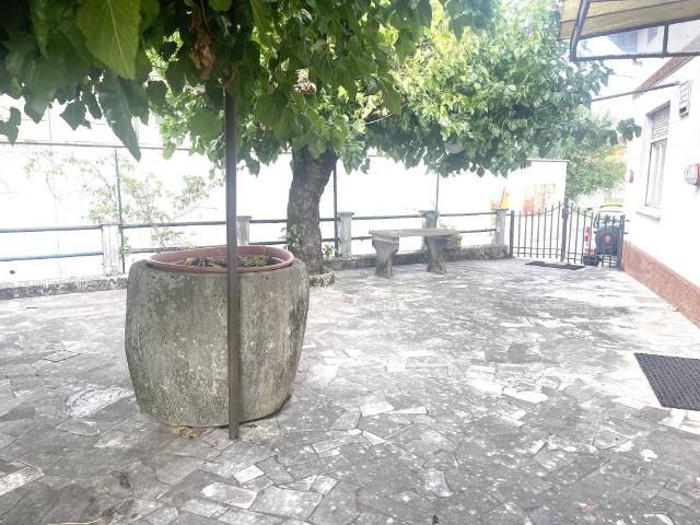 Locale Commerciale in vendita a Savogna D'isonzo, Friuli-Venezia Giulia