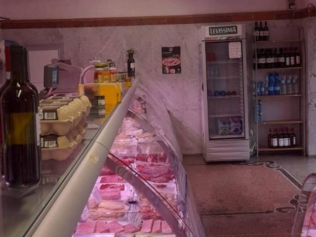 Locale Commerciale in vendita a Oltreletimbro, Albisola Capo