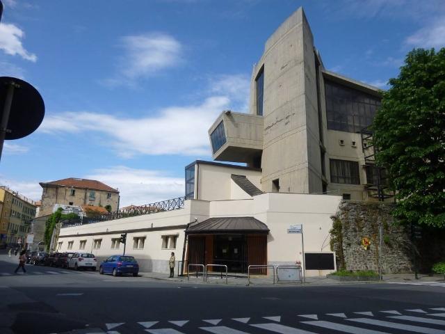 Locale Commerciale in vendita a Oltreletimbro, Albisola Capo