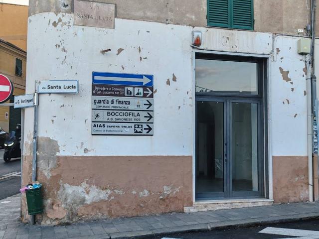 Locale Commerciale in vendita a Villetta, Albisola Capo
