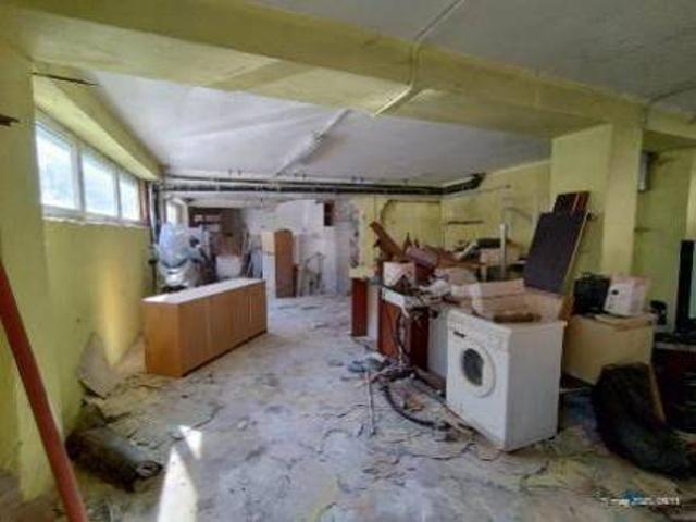 Locale Commerciale in vendita a Riborgo, Albisola Capo