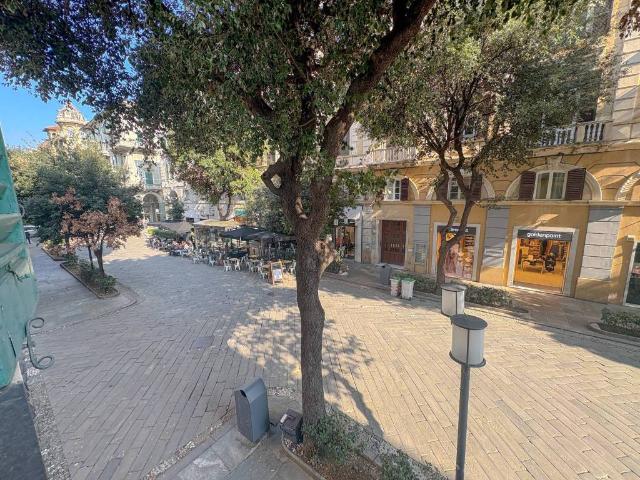 Locale Commerciale in vendita a Villetta, Albisola Capo