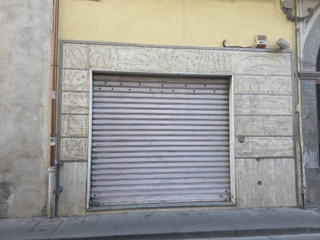 Locale Commerciale in vendita a Scafati, Campania