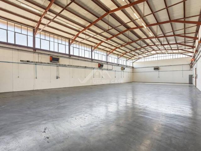 Locale Commerciale in vendita a Tresinaro - Secchia, Re