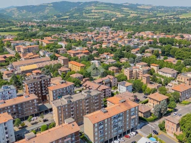 Locale Commerciale in vendita a Tresinaro - Secchia, Re