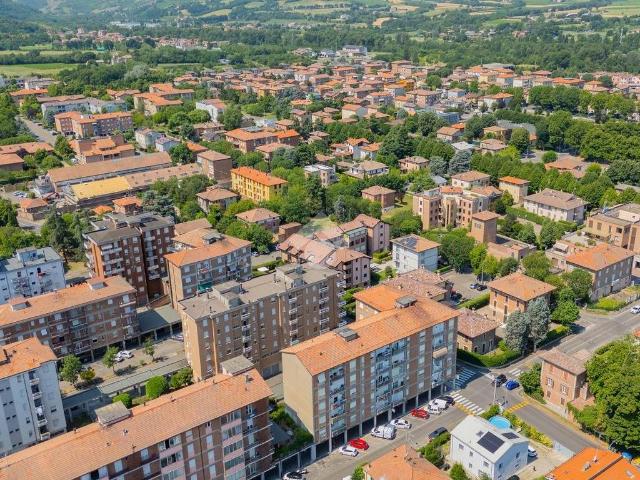 Locale Commerciale in vendita a Tresinaro - Secchia, Re