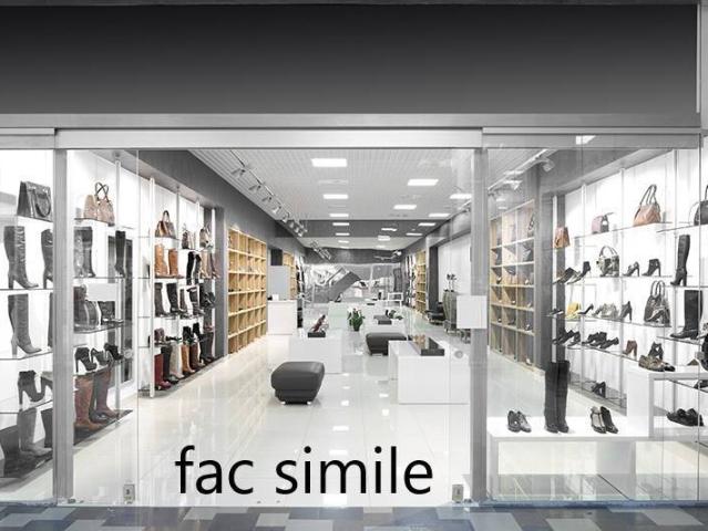 Locale Commerciale in vendita a Le Bagnese, Scandicci