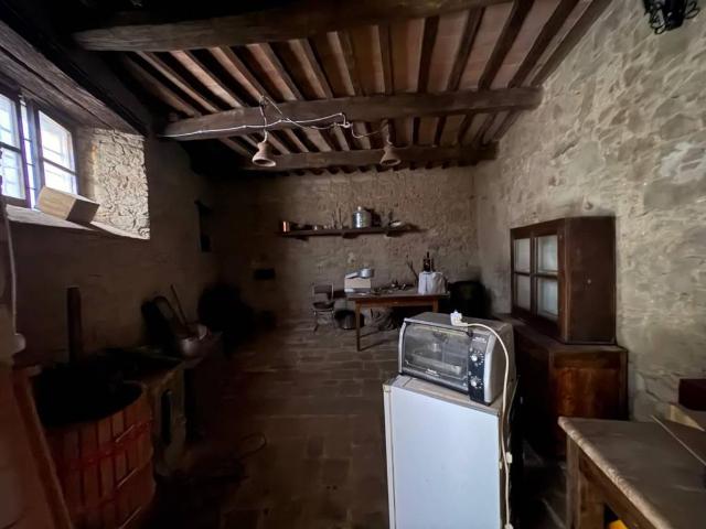 Locale Commerciale in vendita a Scansano, Toscana