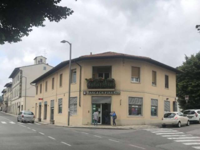 Locale Commerciale in vendita a Scarperia e San Piero, San Piero A Sieve