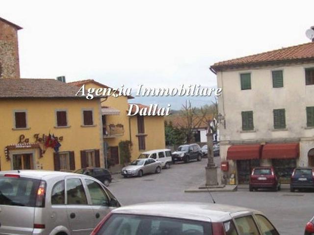 Locale Commerciale in vendita a Scarperia e San Piero, San Piero A Sieve