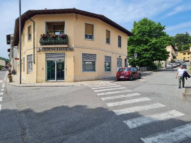 Locale Commerciale in vendita a Scarperia e San Piero, San Piero A Sieve