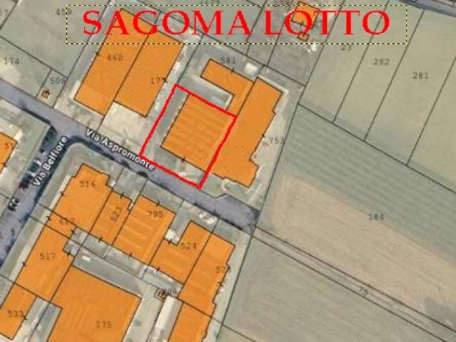 Locale Commerciale in vendita a Schio, Veneto