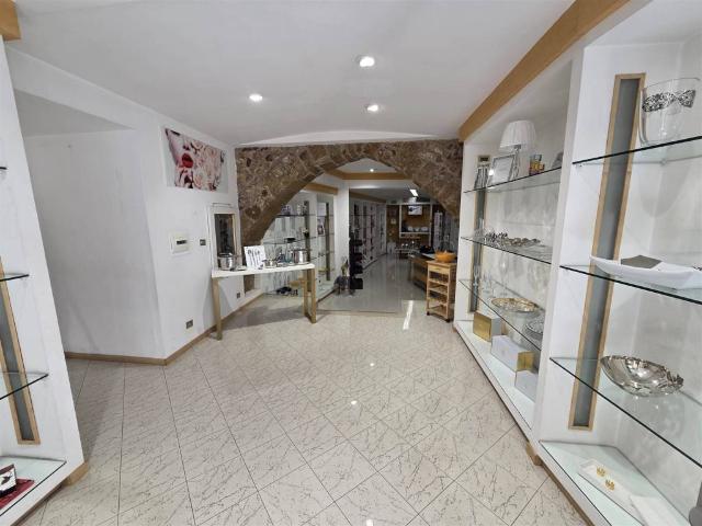 Locale Commerciale in vendita a Perriera, Sciacca