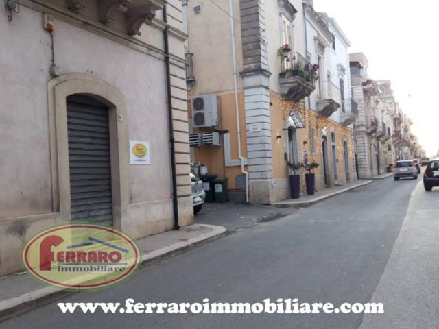 Locale Commerciale in vendita a Cava D'aliga, Sicilia