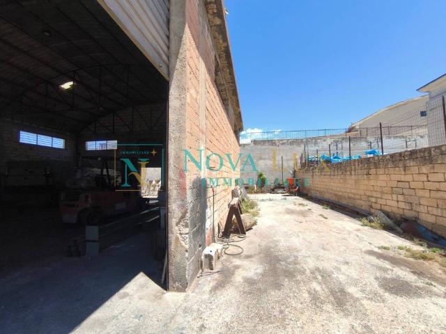 Locale Commerciale in vendita a Arizza, Cava D'aliga
