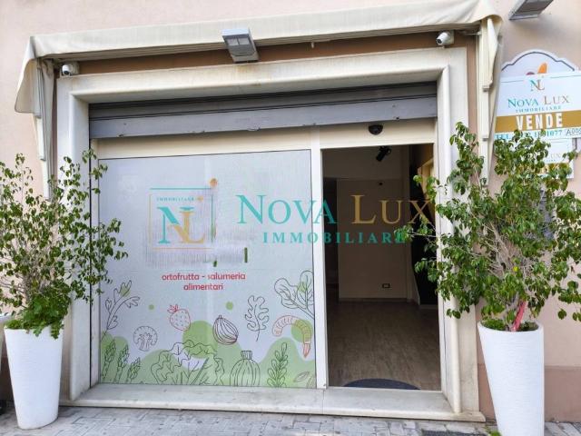 Locale Commerciale in vendita a Balata, Cava D'aliga