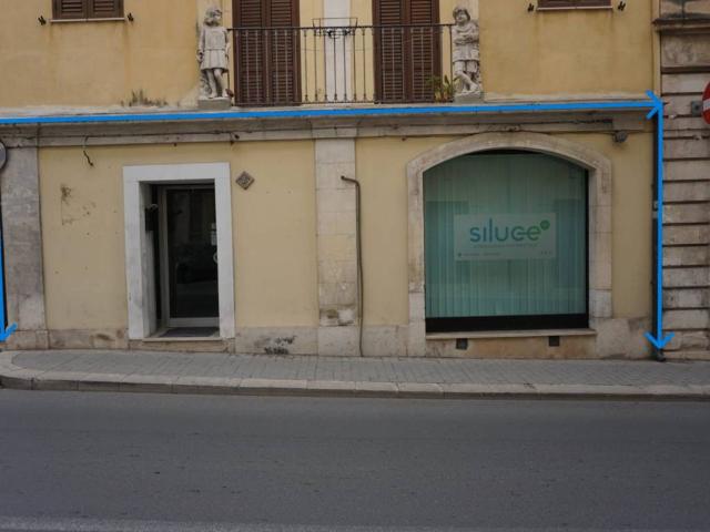 Locale Commerciale in vendita a Balata, Cava D'aliga