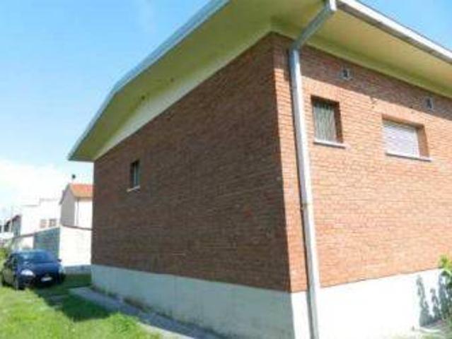 Locale Commerciale in vendita a Sedegliano, Friuli-Venezia Giulia