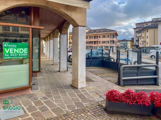 Locale Commerciale in vendita a Sedico, Veneto