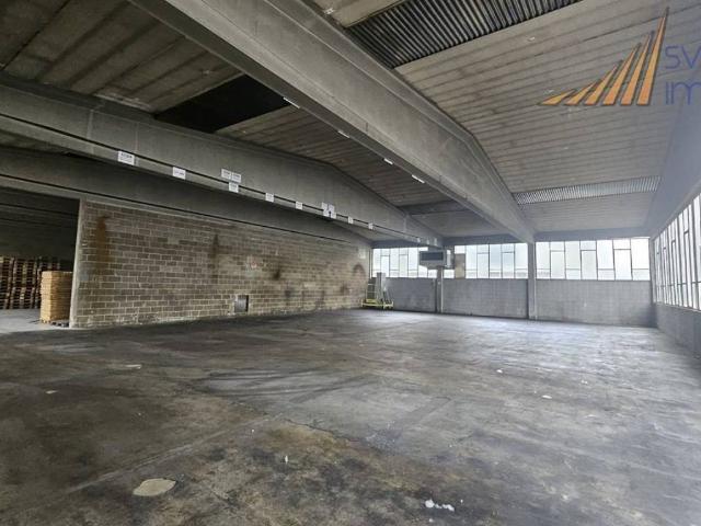 Locale Commerciale in vendita a San Felice, Segrate