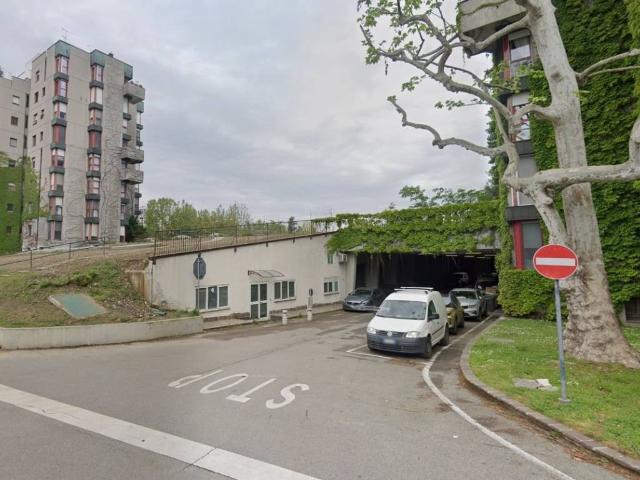 Locale Commerciale in vendita a San Felice, Segrate