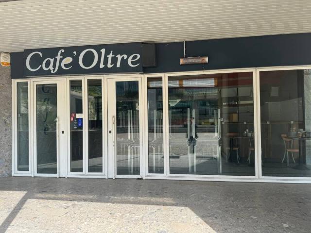 Locale Commerciale in vendita a Santa Monica, Segrate