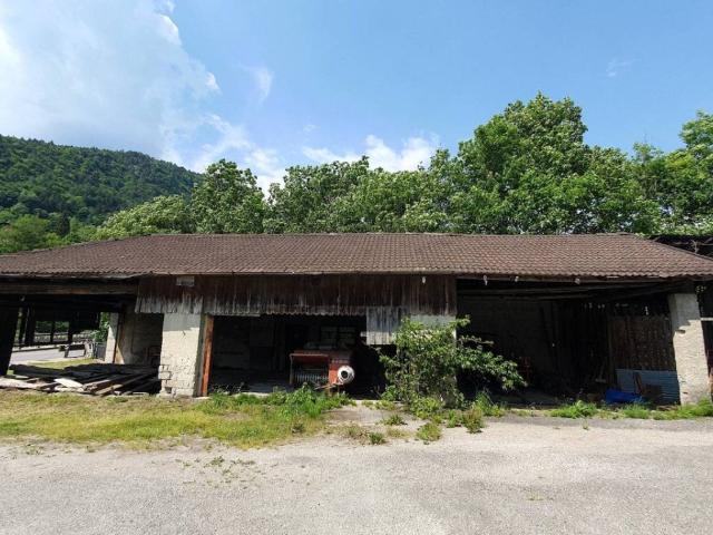 Locale Commerciale in vendita a Comunità delle Giudicarie, Lardaro