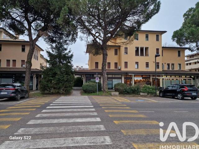 Locale Commerciale in vendita a San Domenico, Selvazzano Dentro