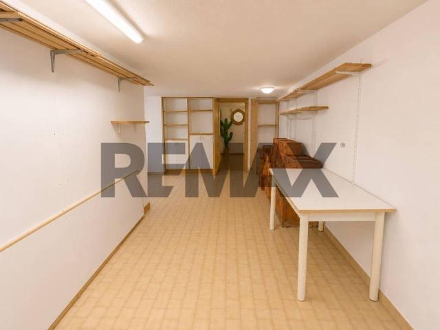 Locale Commerciale in vendita a San Domenico, Selvazzano Dentro