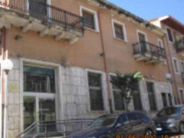 Locale Commerciale in vendita a Calabria, Reggio Calabria