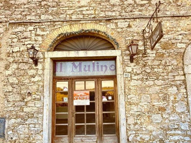 Locale Commerciale in vendita a Unione dei Comuni Montani Amiata Grossetana, Semproniano