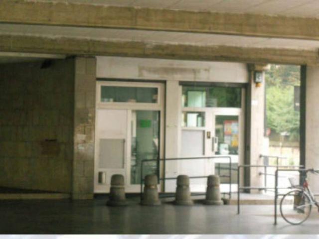 Locale Commerciale in vendita a Castelletto, Senago
