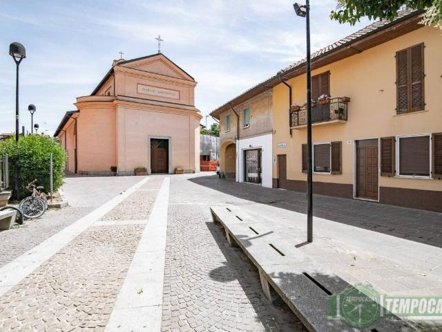 Locale Commerciale in vendita a Senaghino, Senago